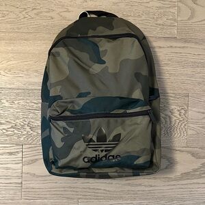adidas Originals Classic Trefoil Backpack